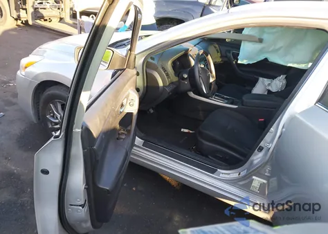 2015 Nissan Altima 2.5 S z USA, uszkodzony, nr VIN 1N4AL3AP1FC480748